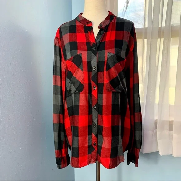Beachlunchlounge Red and Black Plaid Check Button Down Shirt - Picture 1 of 8